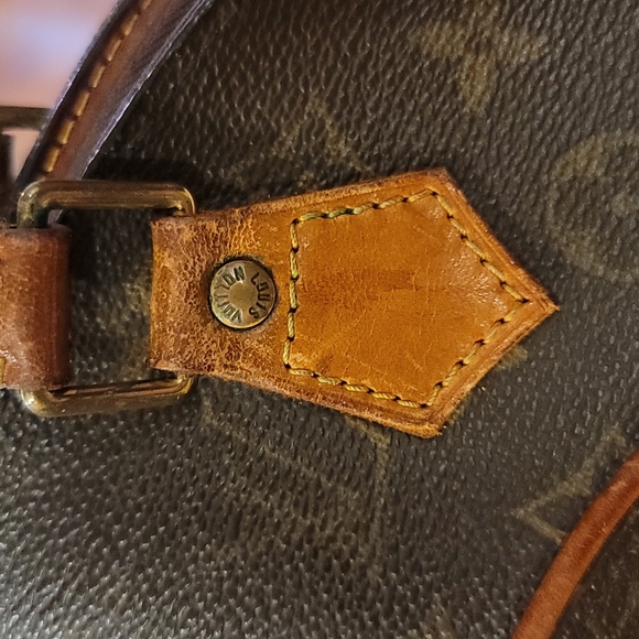 Louis Vuitton Monogram Ellipse - Picture 16 of 17